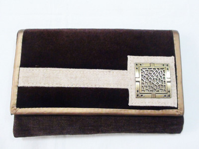 50% OFF on Fashion Jamun Women Casual, Party Tan, Brown Velvet Clutch 50% OFF on Fashion Jamun Women Casual, Party Tan, Brown Velvet Clutch