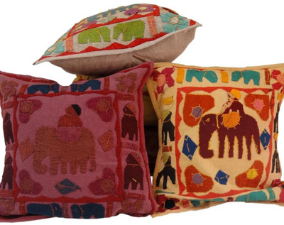 29% OFF on UFC Mart Damask Cushions Cover 29% OFF on UFC Mart Damask Cushions Cover