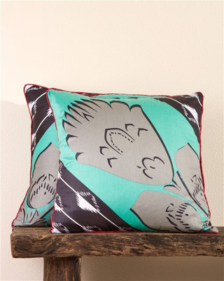 49% OFF on Portico New York Floral Cushions Cover 49% OFF on Portico New York Floral Cushions Cover