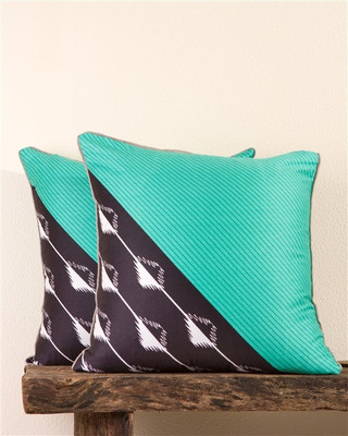 49% OFF on Portico New York Floral Cushions Cover 49% OFF on Portico New York Floral Cushions Cover