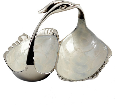 17% OFF on Aapno Rajasthan Brass Decorative Platter Silver 17% OFF on Aapno Rajasthan Brass Decorative Platter Silver