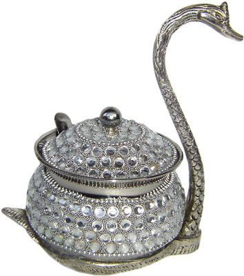 42% OFF on Rastogi Handicrafts Steel Decorative Platter Silver 42% OFF on Rastogi Handicrafts Steel Decorative Platter Silver