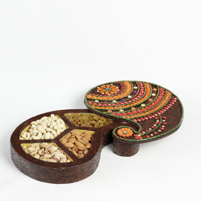 6% OFF on Aapno Rajasthan Wooden Decorative Platter Brown, Orange 6% OFF on Aapno Rajasthan Wooden Decorative Platter Brown, Orange