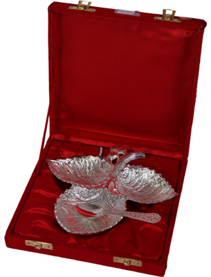 44% OFF on RajLaxmi Brass Decorative Platter Silver, Pack of 2 44% OFF on RajLaxmi Brass Decorative Platter Silver, Pack of 2