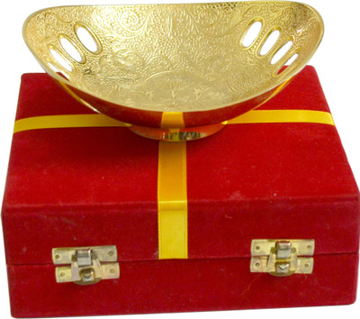 51% OFF on Frestol Brass Decorative Platter Gold 51% OFF on Frestol Brass Decorative Platter Gold