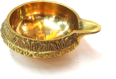 18% OFF on Maharaja Crafts Ritual Brass Table Diya 18% OFF on Maharaja Crafts Ritual Brass Table Diya