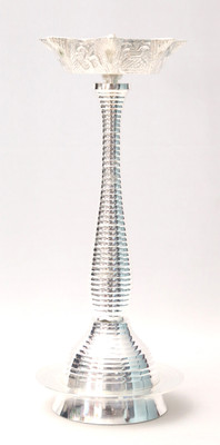 10% OFF on Ojas Kerala Ringdar Samai Silver Plated Table Diya 10% OFF on Ojas Kerala Ringdar Samai Silver Plated Table Diya