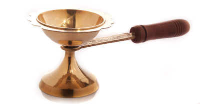 58% OFF on Frestol.com Brass Table Diya 58% OFF on Frestol.com Brass Table Diya