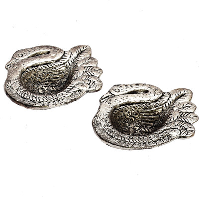 50% OFF on Aapno Rajasthan Cast Iron Table Diya Set 50% OFF on Aapno Rajasthan Cast Iron Table Diya Set