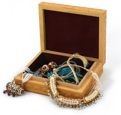 38% OFF on UFC Mart DLI3HCF355 Wooden Gift Box 38% OFF on UFC Mart DLI3HCF355 Wooden Gift Box