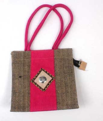 33% OFF on Glitz Catchy Design Pink Hand-held Bag Pink 33% OFF on Glitz Catchy Design Pink Hand-held Bag Pink