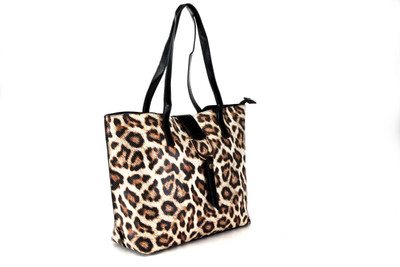 55% OFF on Touristor Cougar Ii Hand-held Bag 1229-Printed