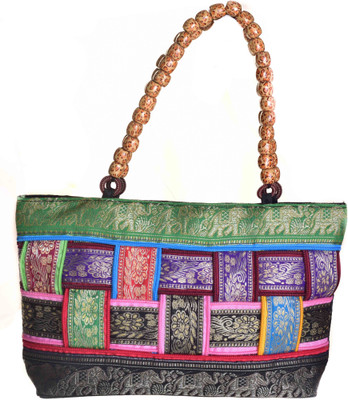 44% OFF on Baghut New Niwaar Chain Stylish Hand-held Bag Black-05