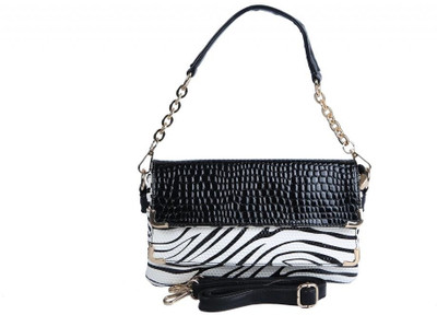 16% OFF on Daks 878 Shoulder Bag Black-00