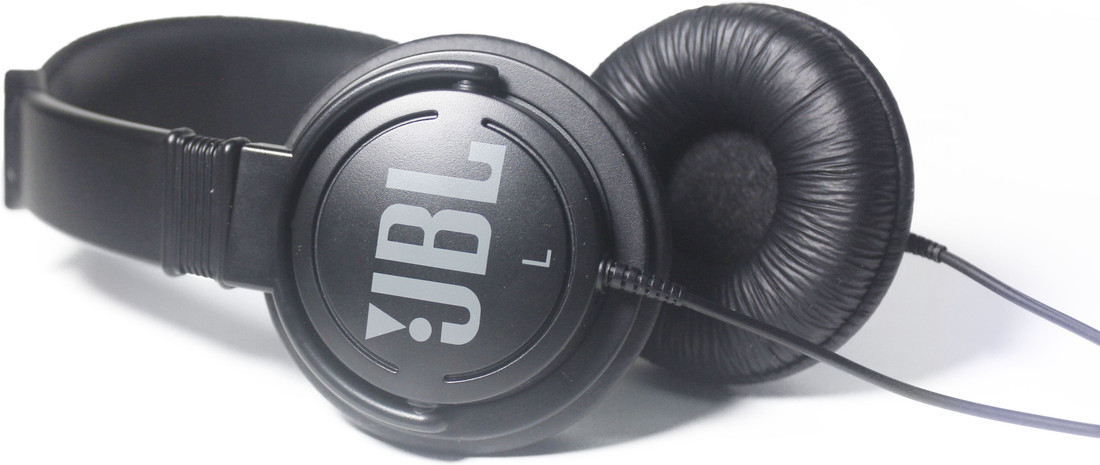Buy JBL C300SI Dynamic Wired Headphones at Rs.1099 Flipkart Buy JBL C300SI Dynamic Wired Headphones at Rs.1099 Amazon