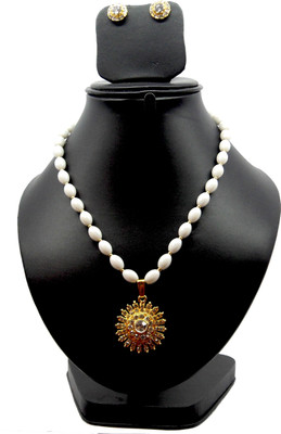 61% OFF on Bling N Beads Beautiful Pendant Glass Jewel Set Gold, White 61% OFF on Bling N Beads Beautiful Pendant Glass Jewel Set Gold, White