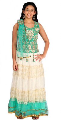 40% OFF on Saarah Self Design Girl's Lehenga, Choli and Dupatta Set 40% OFF on Saarah Self Design Girl's Lehenga, Choli and Dupatta Set