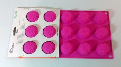 49% OFF on Cookstyle Dayinternational Small Sun Flower 15 - Cup Mould Tray Pack of 1