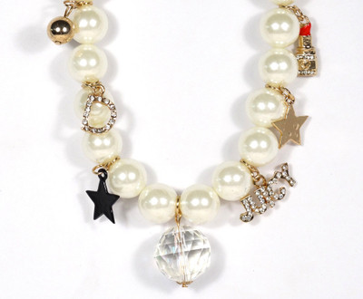 Sarah Sarah biege color Designer Pearl Necklace Rhodium Plated Metal Necklace Sarah Sarah biege color Designer Pearl Necklace Rhodium Plated Metal Necklace
