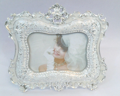 10% OFF on Eventz Gifts Generic Photo Frame