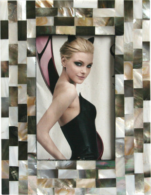 25% OFF on Inspired Livingg Photo Frame 25% OFF on Inspired Livingg Photo Frame