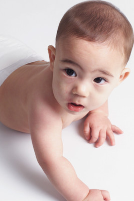 31% OFF on Child'S Love - Cute Crawling Baby Paper Print 31% OFF on Child'S Love - Cute Crawling Baby Paper Print