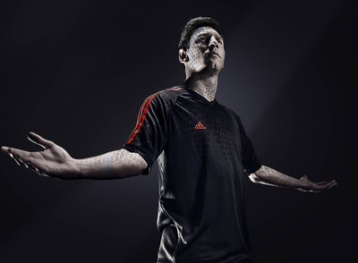 50% OFF on Lionel Messi (Q) Photographic Paper