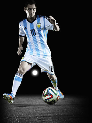 61% OFF on Lionel Messi (V) Fine Art Print