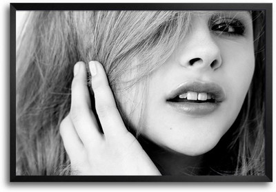 74% OFF on Chloe Moretz Fp00003514 Framed Photographic Paper