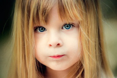 31% OFF on Child'S Love - Little Girl Paper Print