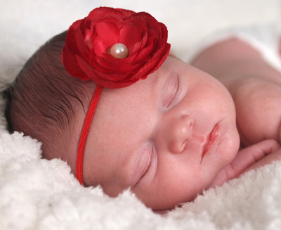 77% OFF on Painting Without Frame - Sleeping Baby Art Canvas Art