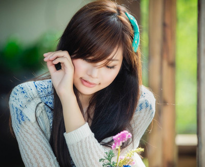 79% OFF on Painting Without Frame - Innocent Girl Canvas Art