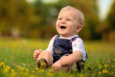 31% OFF on Child's Love - Laughing Baby Paper Print 31% OFF on Child's Love - Laughing Baby Paper Print