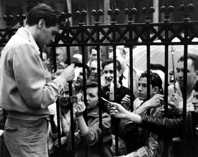 12% OFF on Elvis Presley Fine Art Print