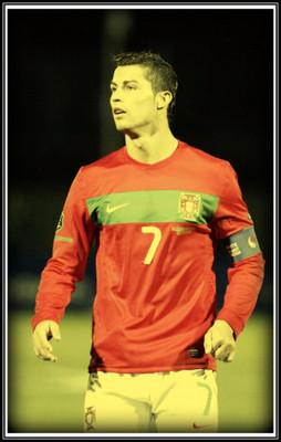 30% OFF on Cristiano Ronaldo Paper Print 30% OFF on Cristiano Ronaldo Paper Print