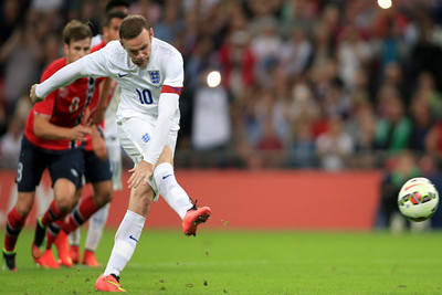 50% OFF on Wayne Rooney Photographic Paper