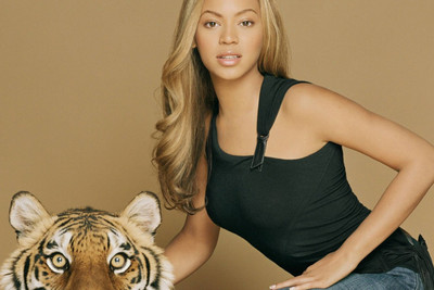 50% OFF on Beyonce Poster Paper Print