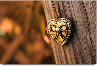 34% OFF on Heart Pandent Paper Print