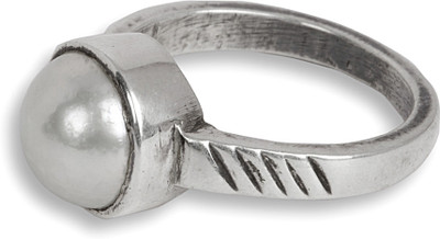 29% OFF on Silverwala Silver Pearl Ring 29% OFF on Silverwala Silver Pearl Ring