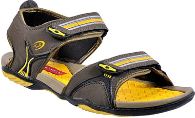 63% OFF on Wave Walk Sandals