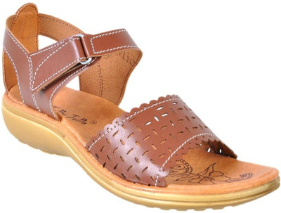 45% OFF on Jolly Jolla Sharox Flats