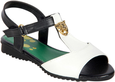 22% OFF on Venus Steps Girls Flats