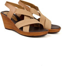 10% OFF on Balujas Ms. Tanner Wedges