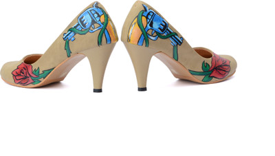 40% OFF on Wearmates The Guns And Roses Design Heels 40% OFF on Wearmates The Guns And Roses Design Heels