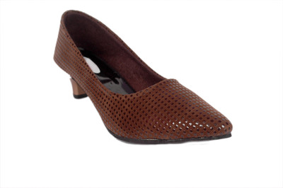 50% OFF on Studio 9 Heels 50% OFF on Studio 9 Heels