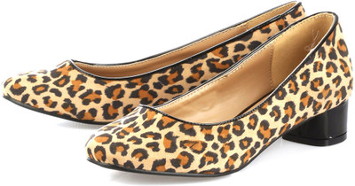 31% OFF on Vero Couture Wild Love Pumps Leather Heels