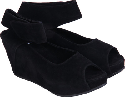 77% OFF on Soft&Sleek Girls Wedges 77% OFF on Soft&Sleek Girls Wedges