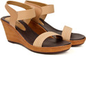 10% OFF on Balujas Ms. Tanner Wedges