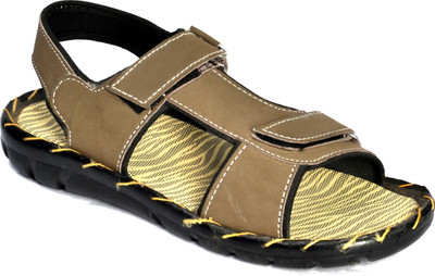 66% OFF on Aadolf Sandals