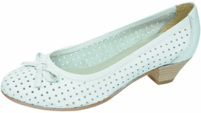 21% OFF on Sakay Leather Heels